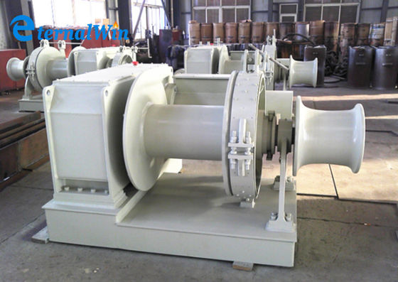 Treuil hydraulique marin à capacité de corde personnalisée avec capacité de 1 à 200 tonnes pour service intensif