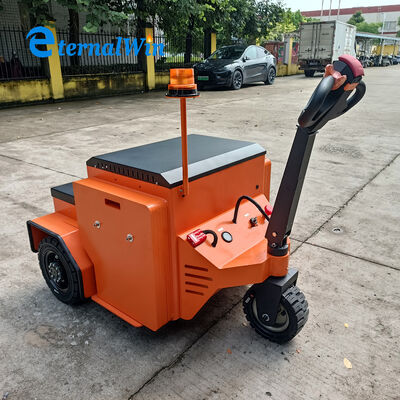 24V Voltage de batterie remorqueur électrique Tracteur fournissant 8 heures de temps de fonctionnement par charge Conçu pour les opérations d'entrepôt
